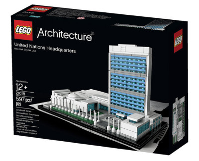 Designaholic_Lego_Corbusier_01