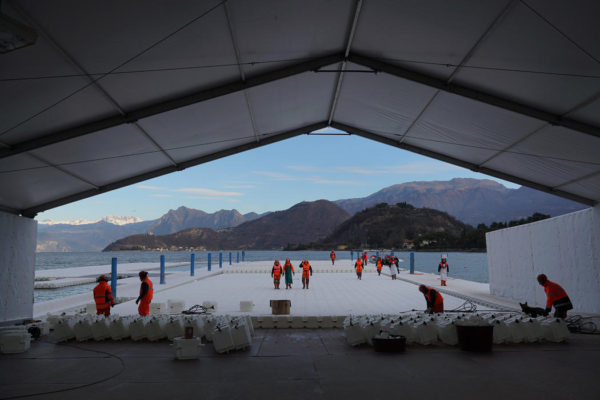 designaholic_floatingpiers_3